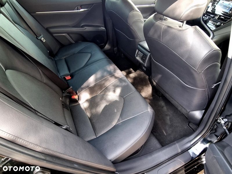 Toyota Camry - 20