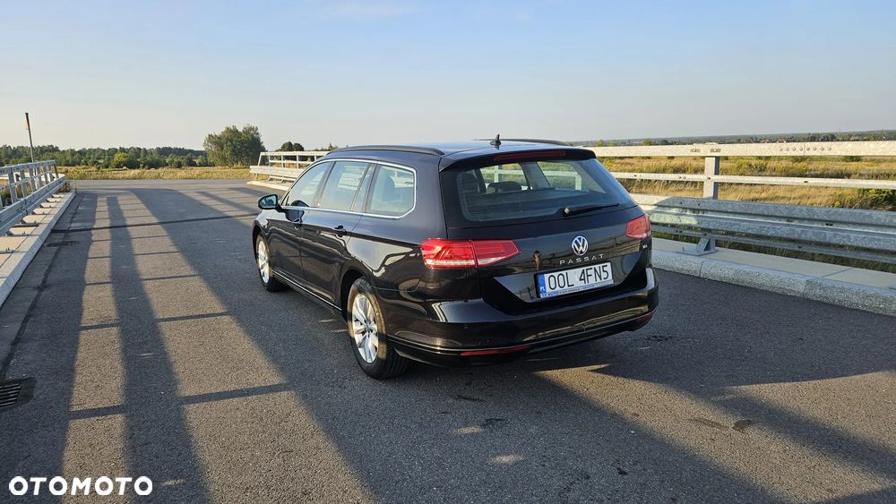 Volkswagen Passat 1.6 TDI BMT Comfortline - 3