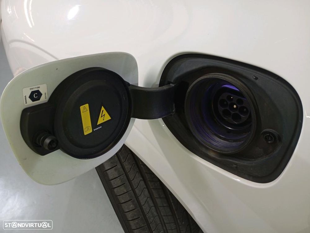 Volvo XC 60 2.0 T6 PHEV Inscription Expression AWD - 11