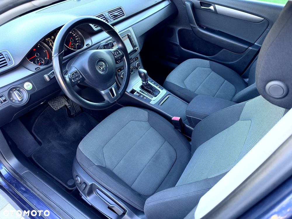 Volkswagen Passat Variant - 8