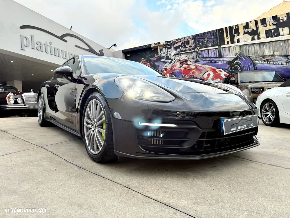 Porsche Panamera 4 E-Hybrid - 49