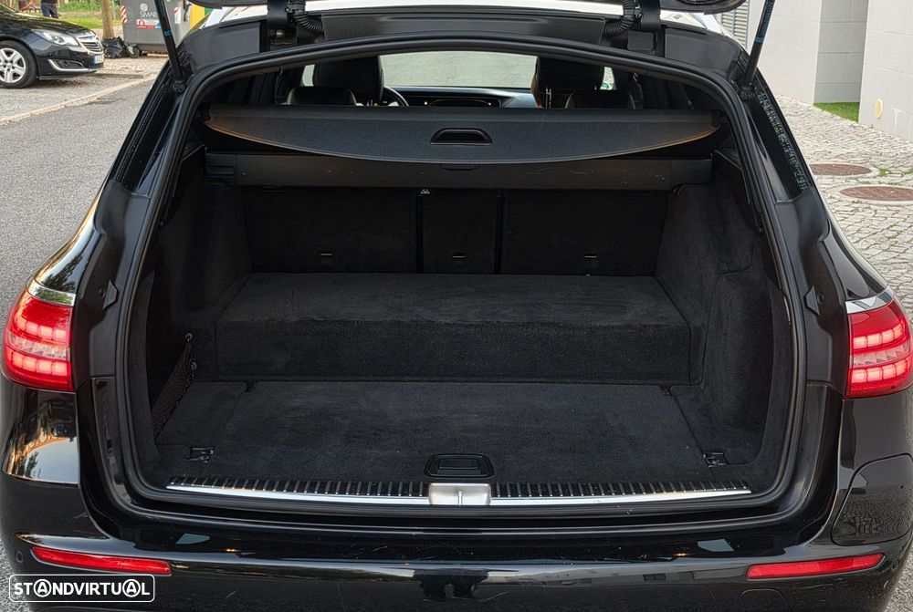 Mercedes-Benz E 300 de 9G-TRONIC AMG Line - 32