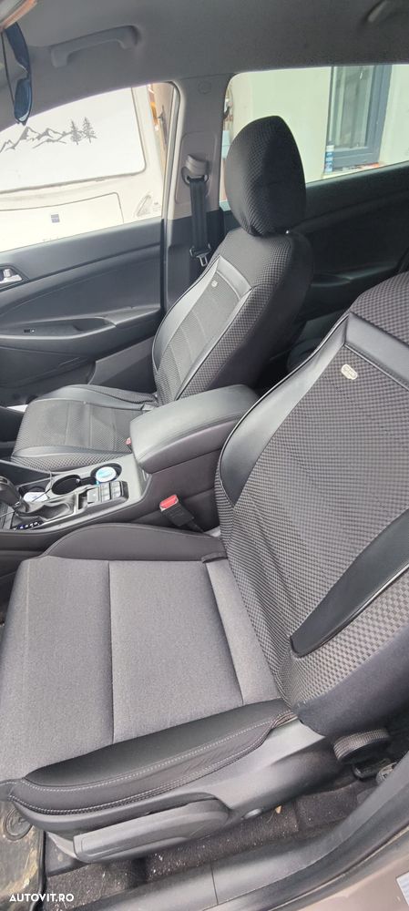 Hyundai Tucson 2.0 CRDI 4WD 8AT Premium - 8