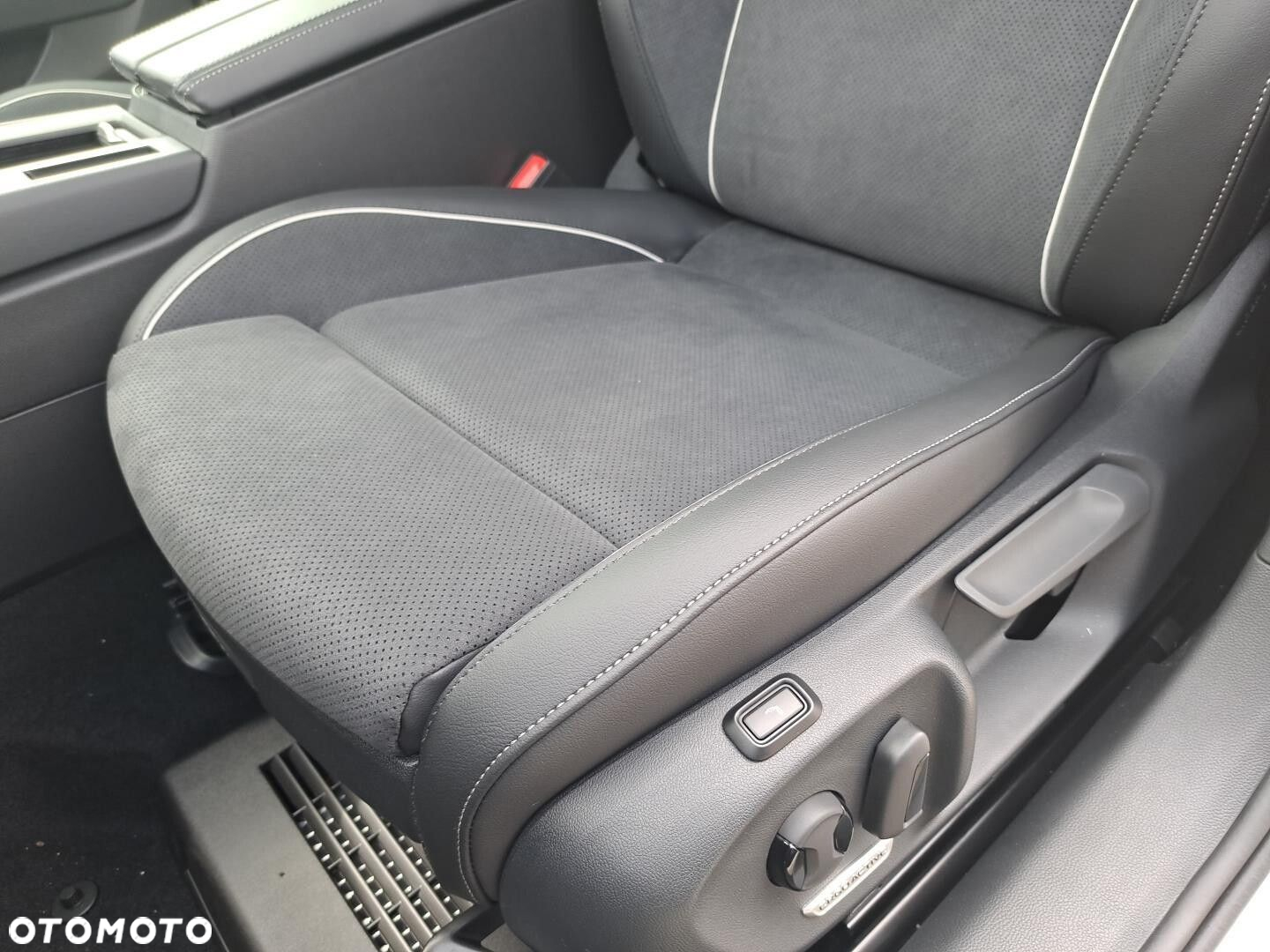 Volkswagen Passat - 12