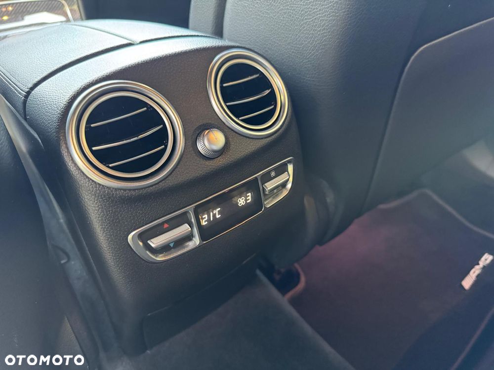 Mercedes-Benz GLC 300 d 4Matic 9G-TRONIC AMG Line - 18