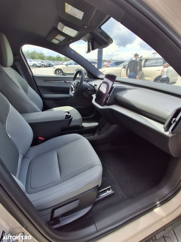 VOLVO EX30 2025 — imagine 15