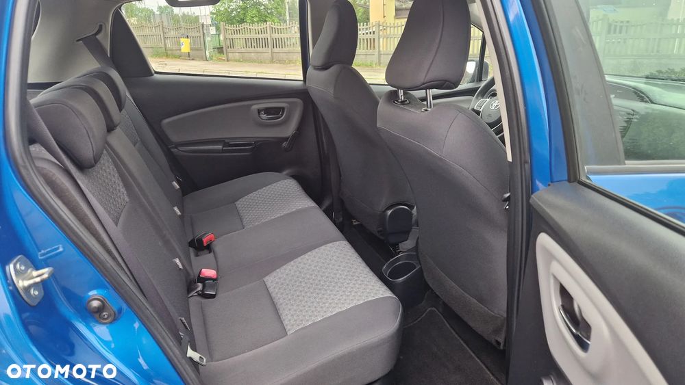 Toyota Yaris 1.5 VVT-i Lounge - 11