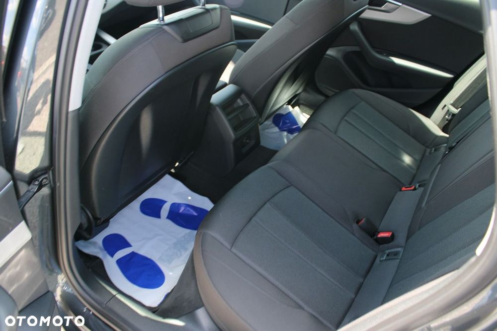 Audi A4 Avant - 16