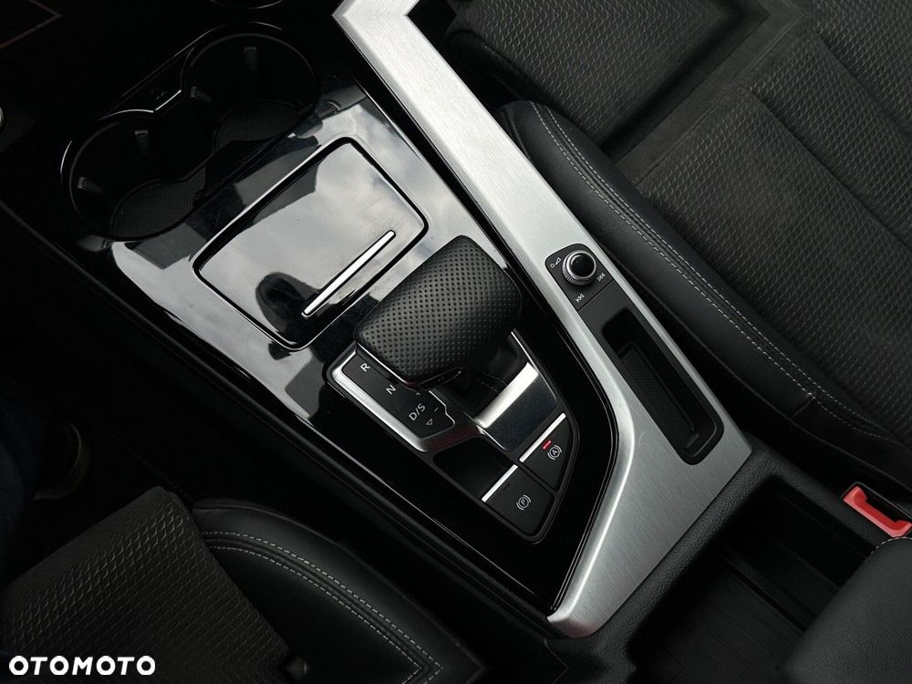 Audi A4 Limousine 35 TFSI mHEV S Line S tronic - 23