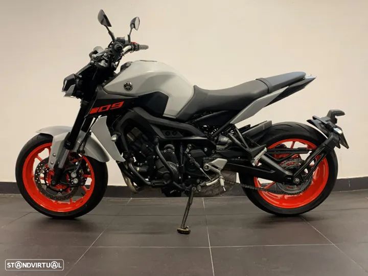 Yamaha MT-09 - 1