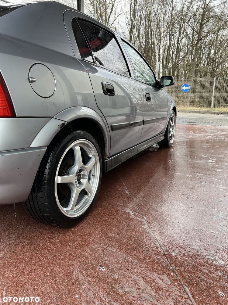 Opel Astra 1.6 Start - 24