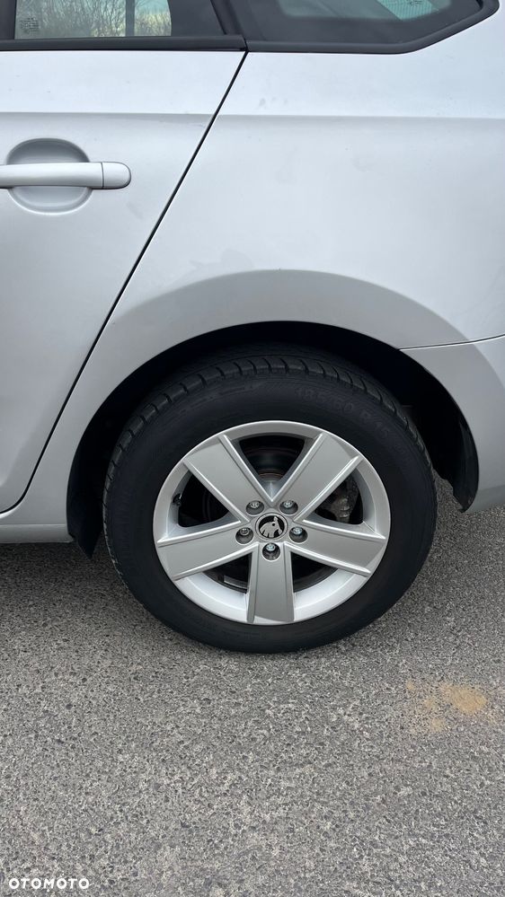 Skoda RAPID 1.4 TSI DSG Elegance - 14