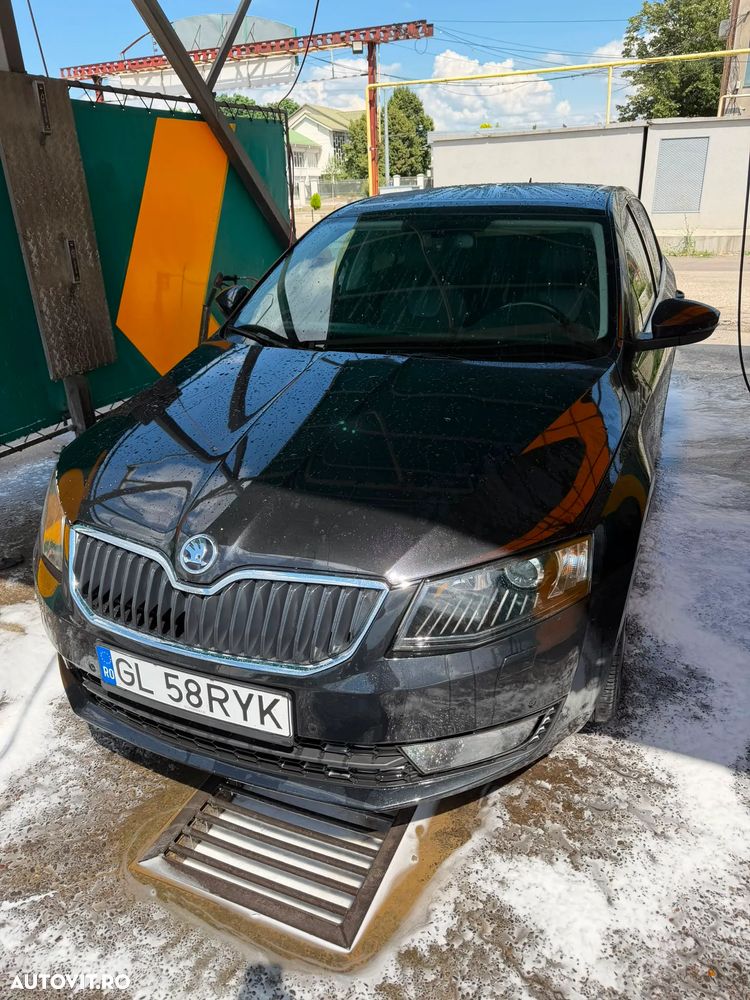 Skoda Octavia 2.0 TDI STYLE DSG - 1