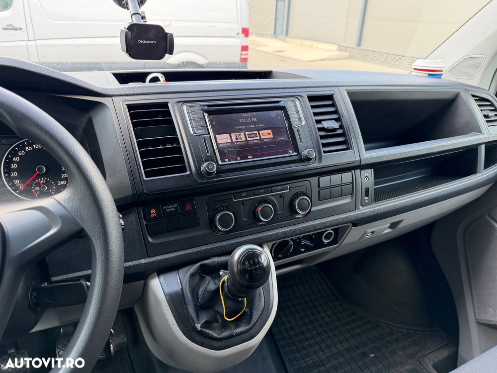 Volkswagen Multivan - 9