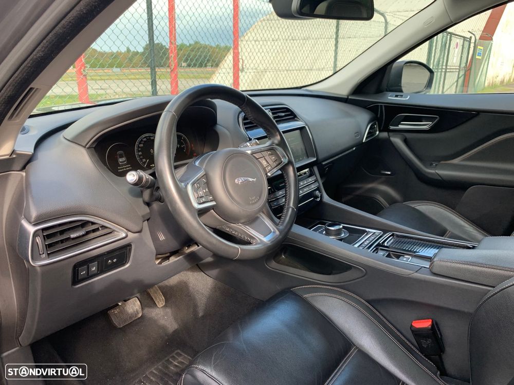 Jaguar F-Pace 2.0 i4D R-Sport Aut. - 9