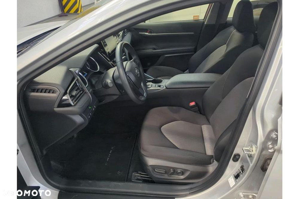 Toyota Camry 2.5 Hybrid Comfort CVT - 5