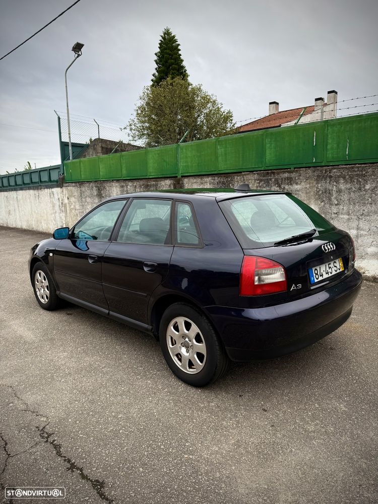 Audi A3 1.6 Ambiente - 3