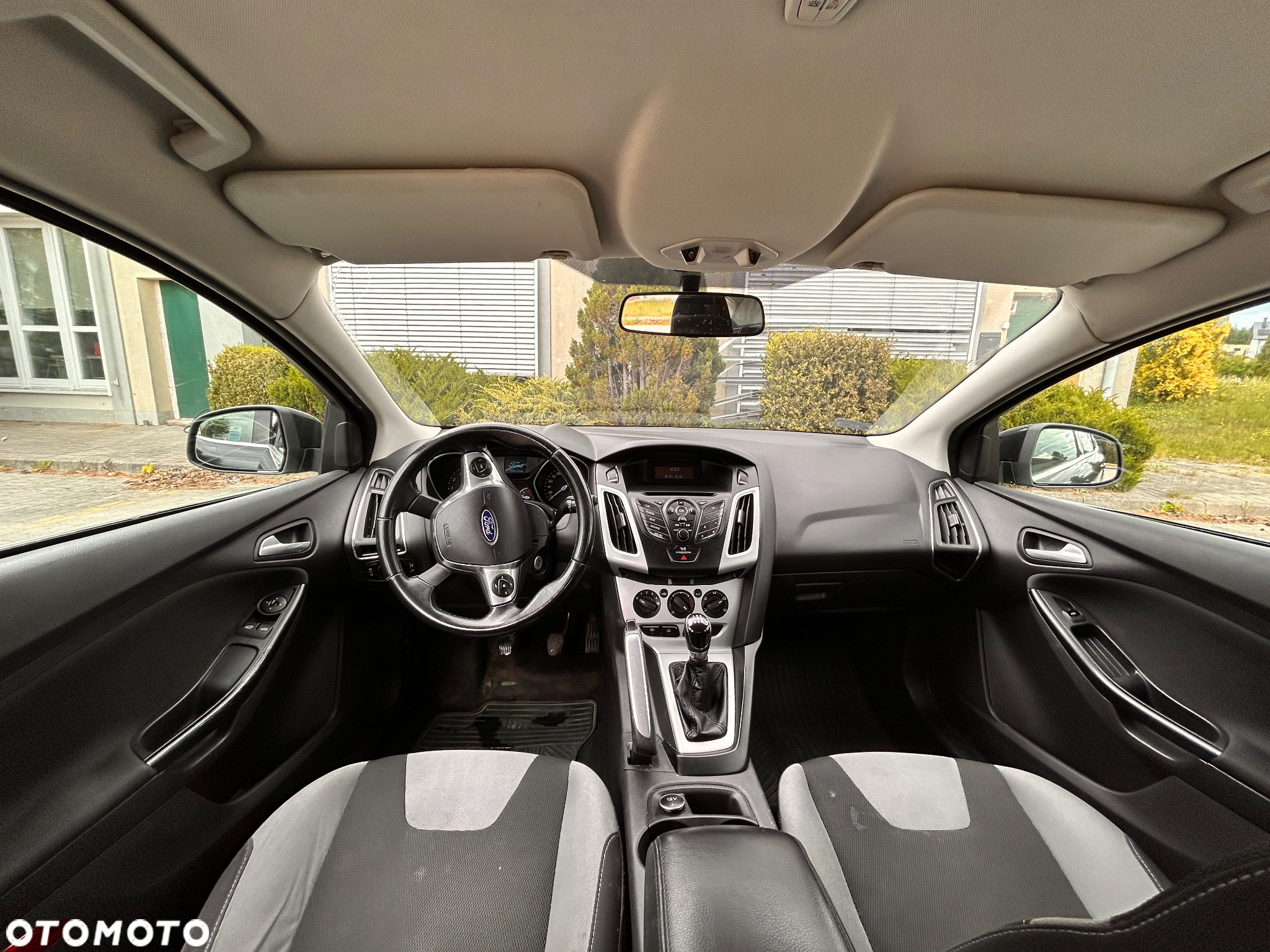 Ford Focus 1.6 Edition - 9
