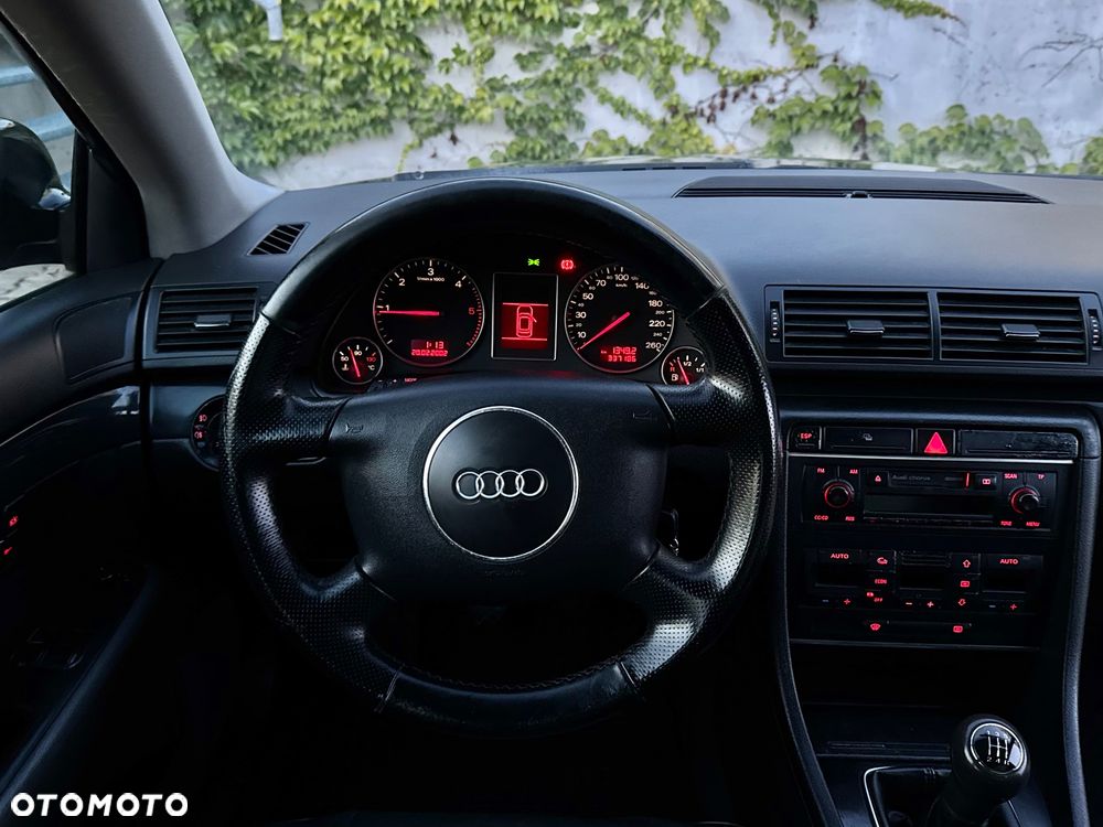Audi A4 Avant - 28