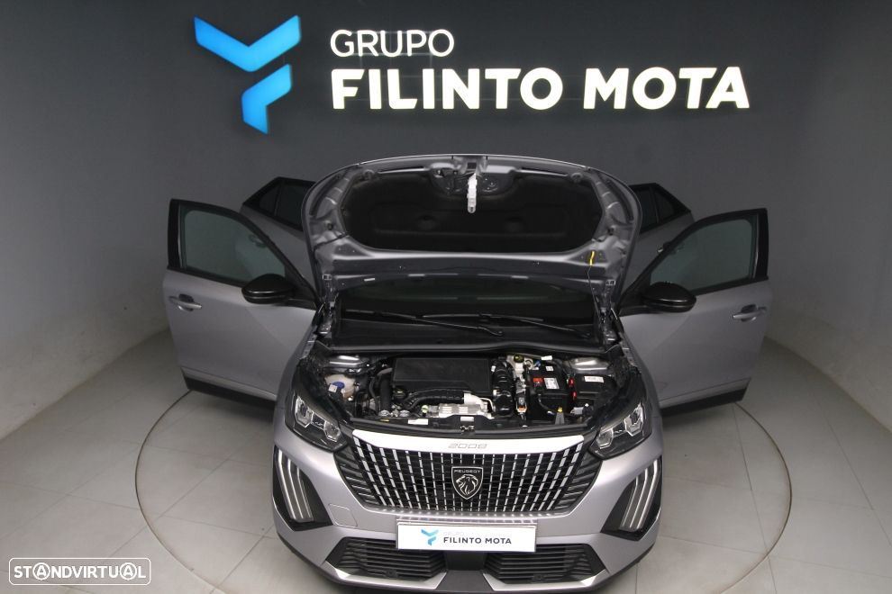 Peugeot 2008 1.2 PureTech Allure - 12