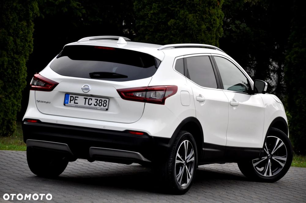 Nissan Qashqai 1.3 DIG-T AKARI - 12