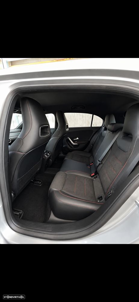 Mercedes-Benz A 180 d AMG Line - 12