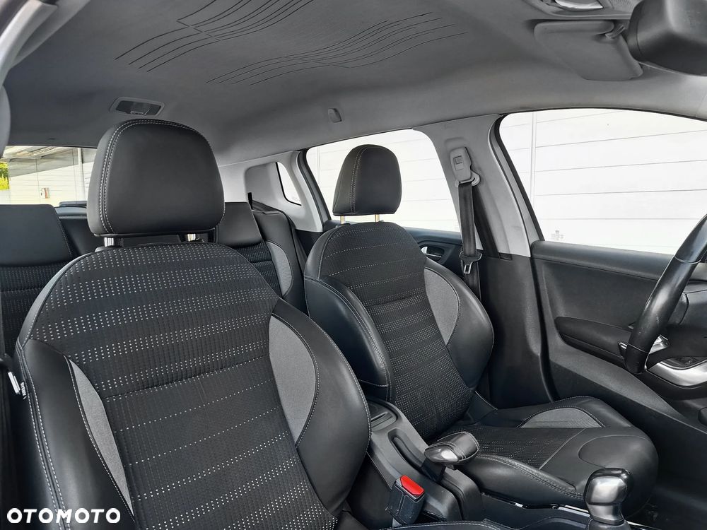 Peugeot 2008 1.6 BlueHDi Allure - 24