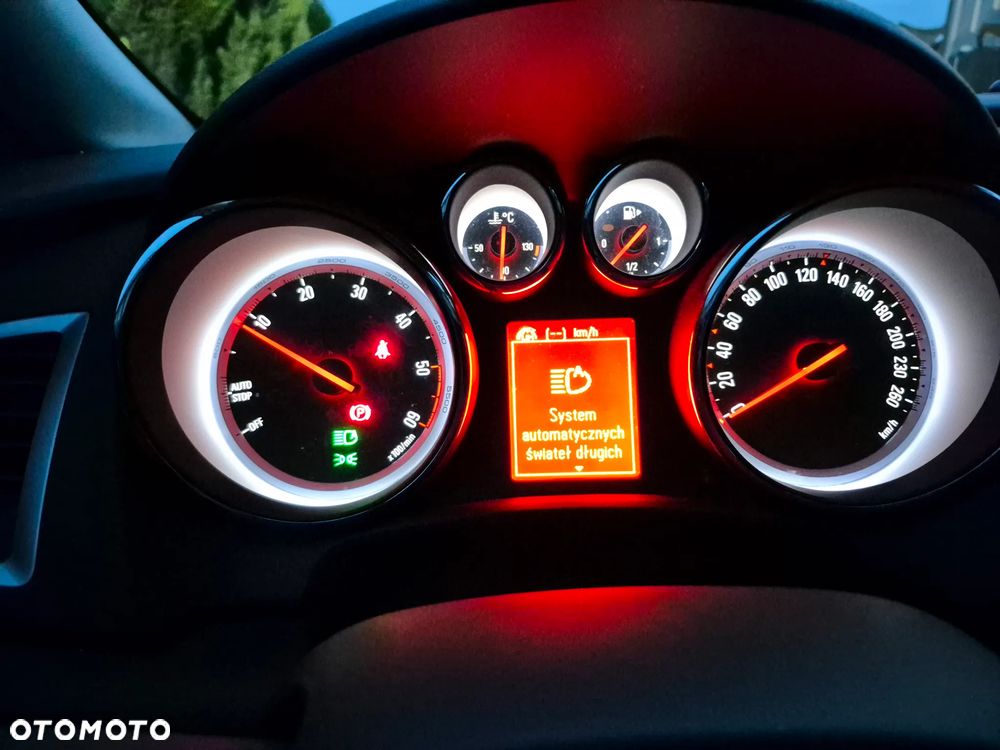 Opel Astra 2.0 CDTI DPF BiTurbo ecoFLEX Start/Stop - 29