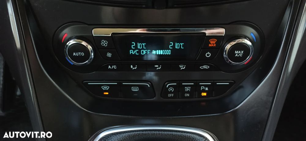 Ford Kuga - 19
