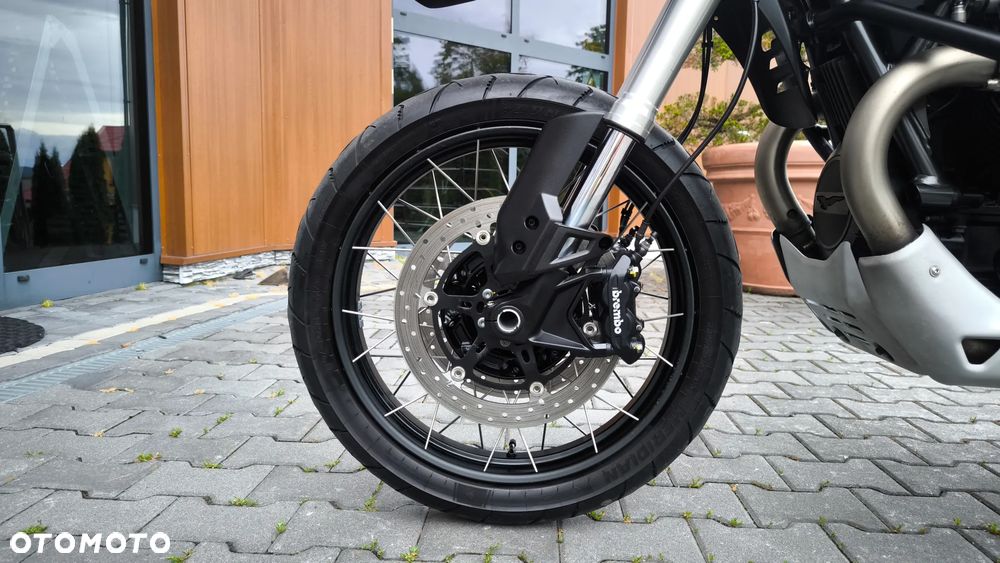 Moto Guzzi V85 - 28