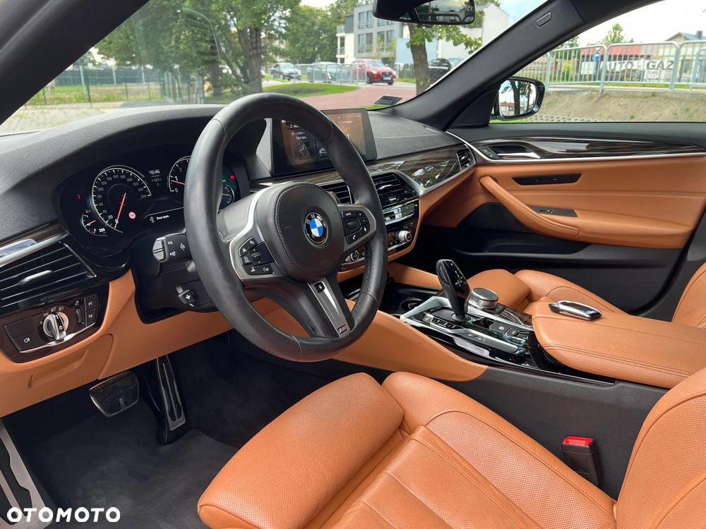 BMW Seria 5 530i xDrive M Sport sport - 33