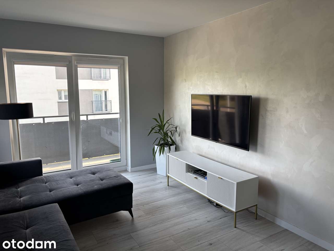 Mieszkanie 3 pokoje z balkonem do wprowadzenia 70m2 Zgierz os.650lecia