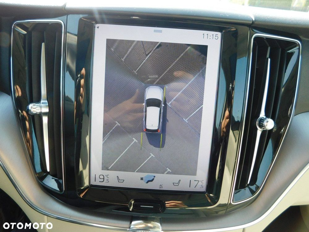 Volvo XC 60 D3 Momentum Pro - 18