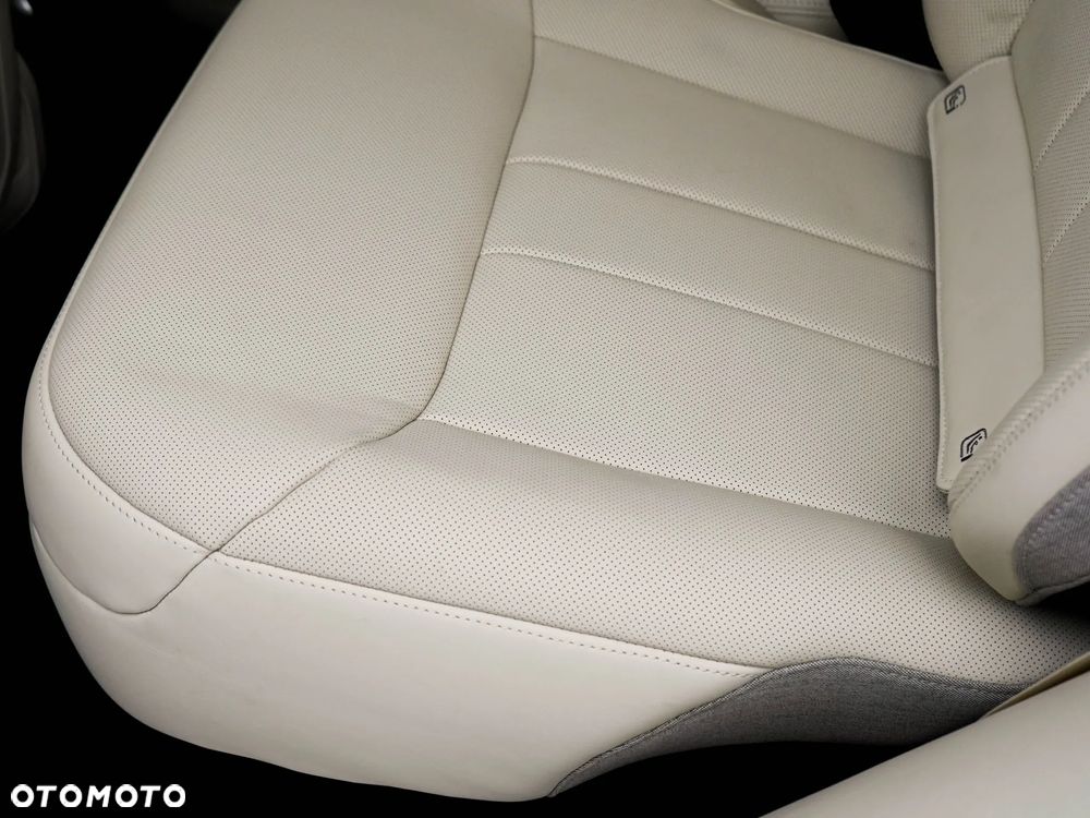 Land Rover Range Rover P615 SV - 18