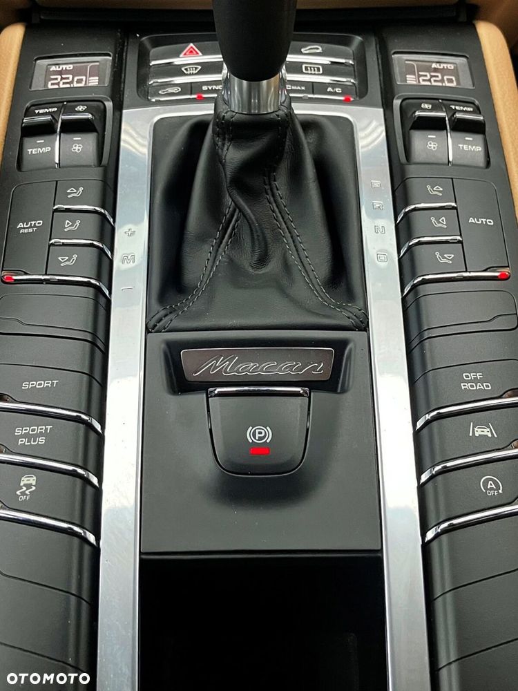 Porsche Macan - 23
