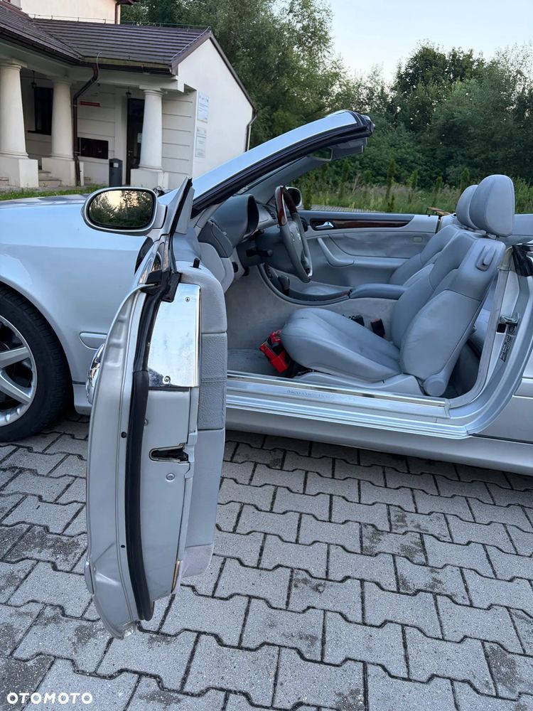 Mercedes-Benz CLK - 10