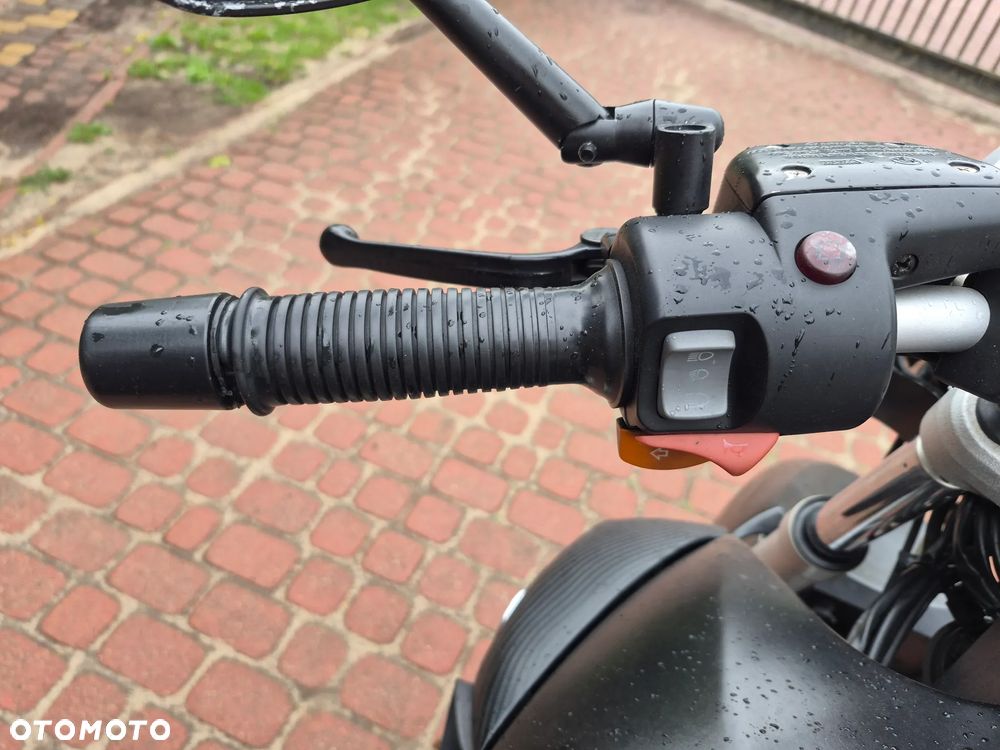 BMW R - 12