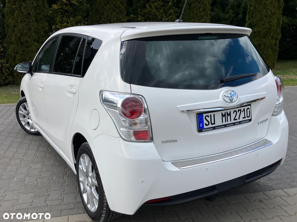 Toyota Verso 1.8 Sol - 10