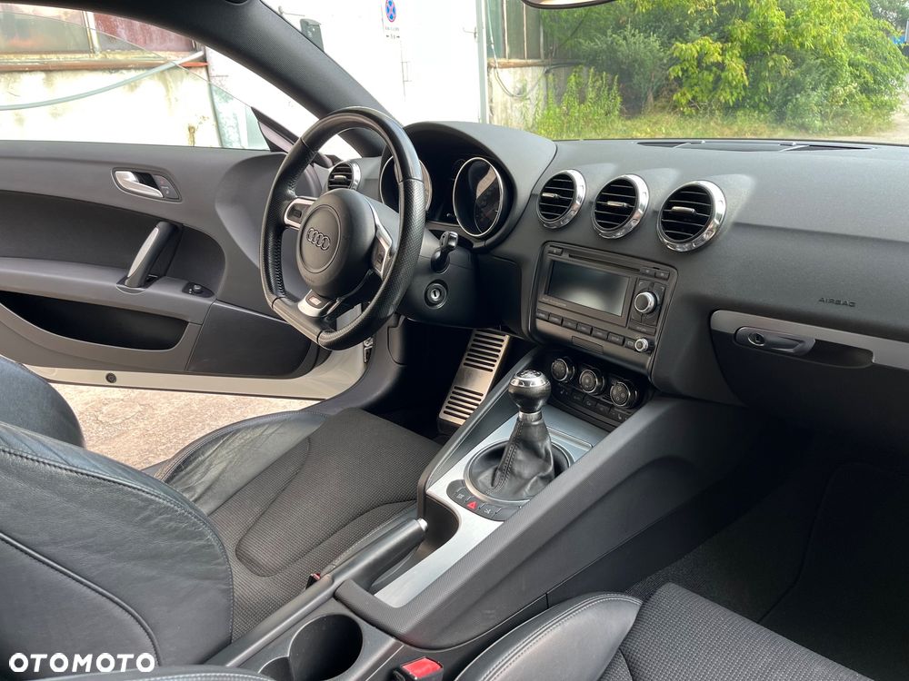 Audi TT Coupé - 12