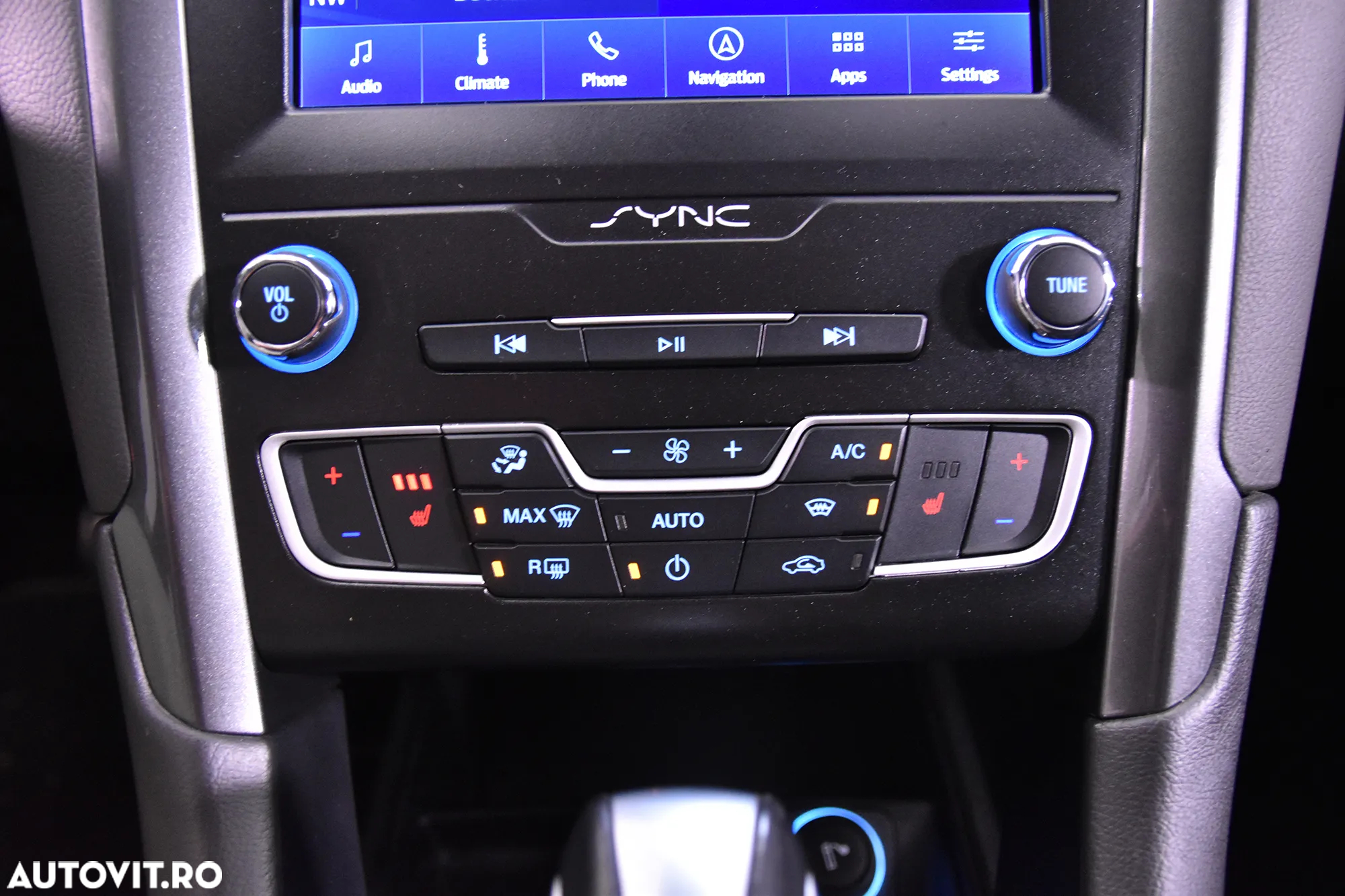 Ford Mondeo - 17