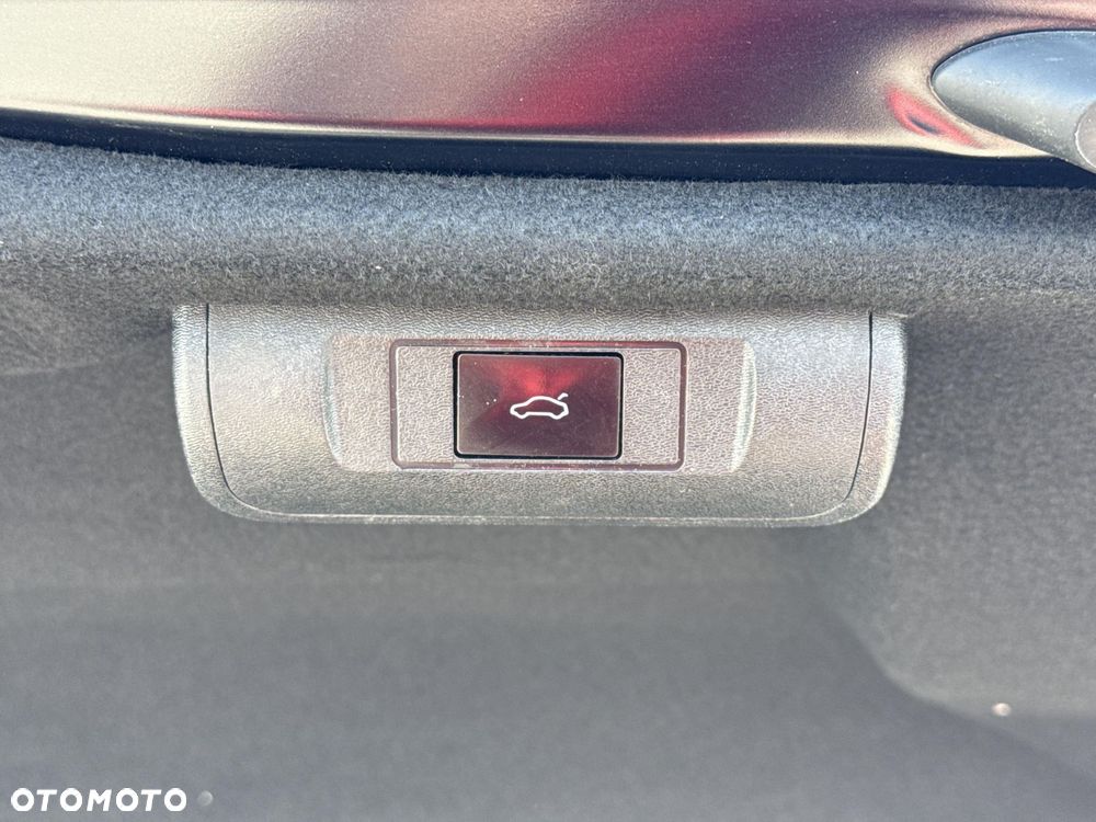 Toyota Camry 2.5 Hybrid Prestige CVT - 23