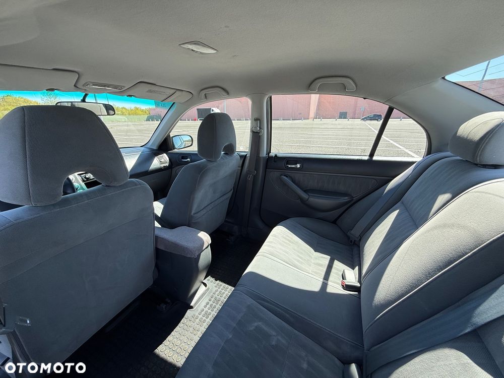 Honda Civic 1.7 LX - 13