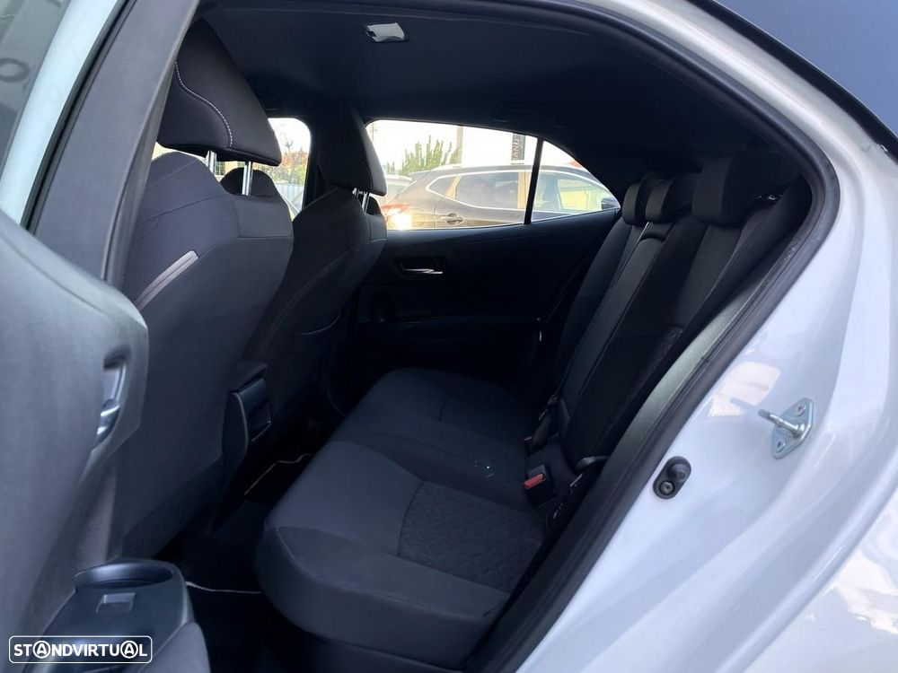 Toyota Corolla 1.8 Hybrid Comfort - 36