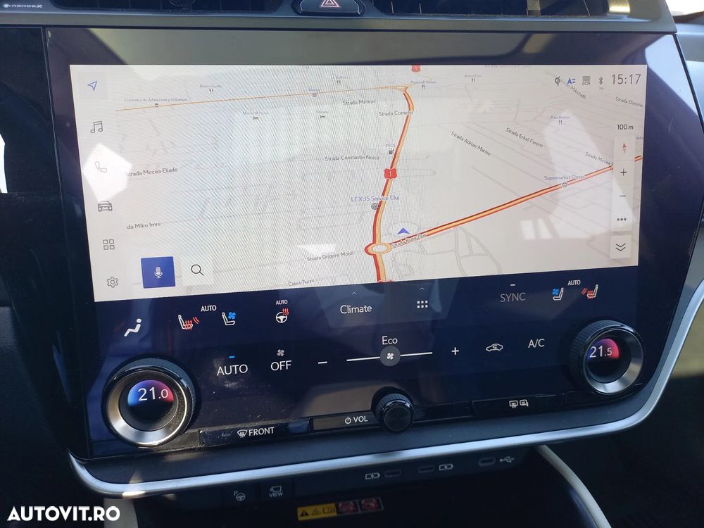 Lexus RZ 450e AWD Luxury - 29