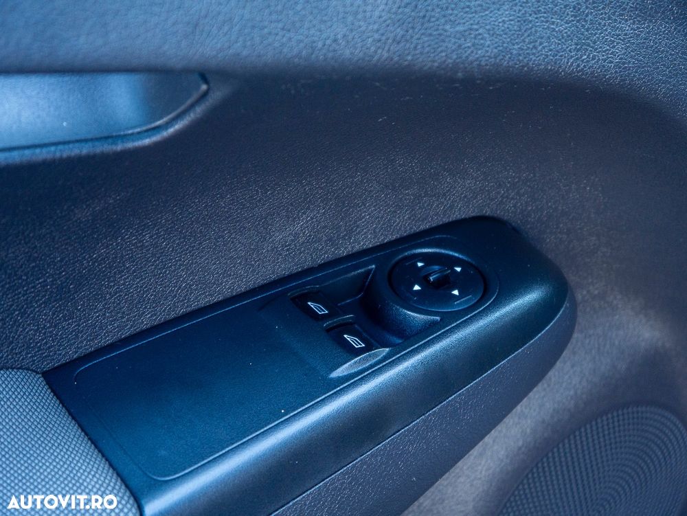 Ford Tourneo Courier 1.5 TDCi Trend - 22