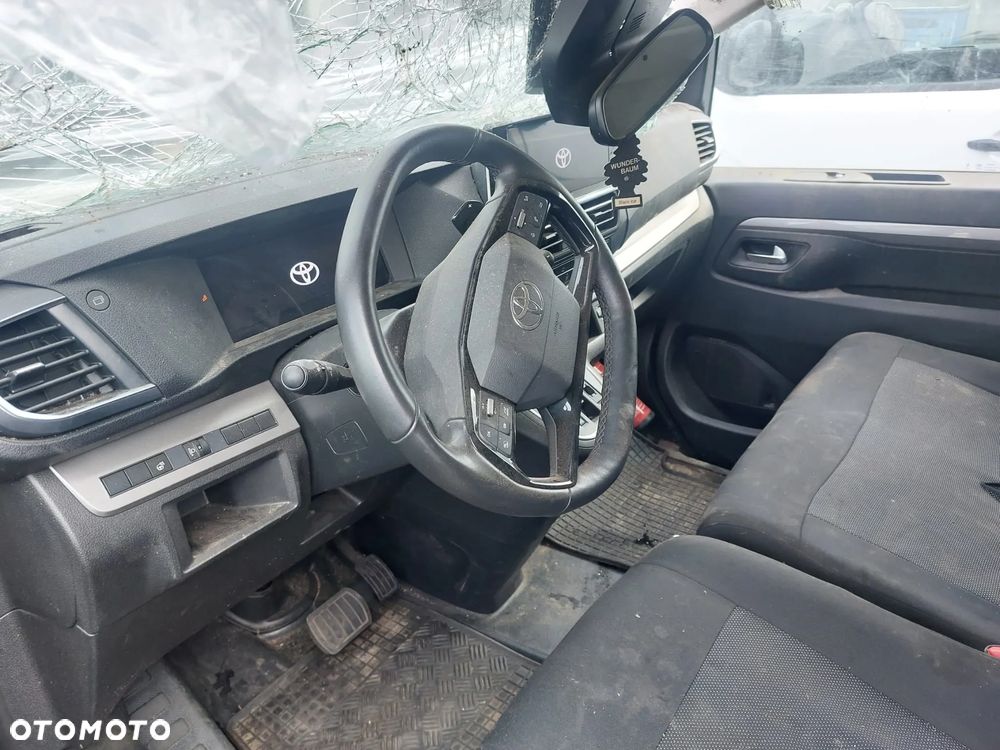 Toyota Proace Verso - 17