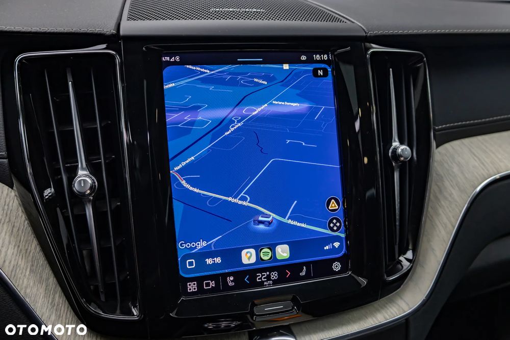 Volvo XC 60 T6 Plug-In Hybrid AWD Plus Bright - 18