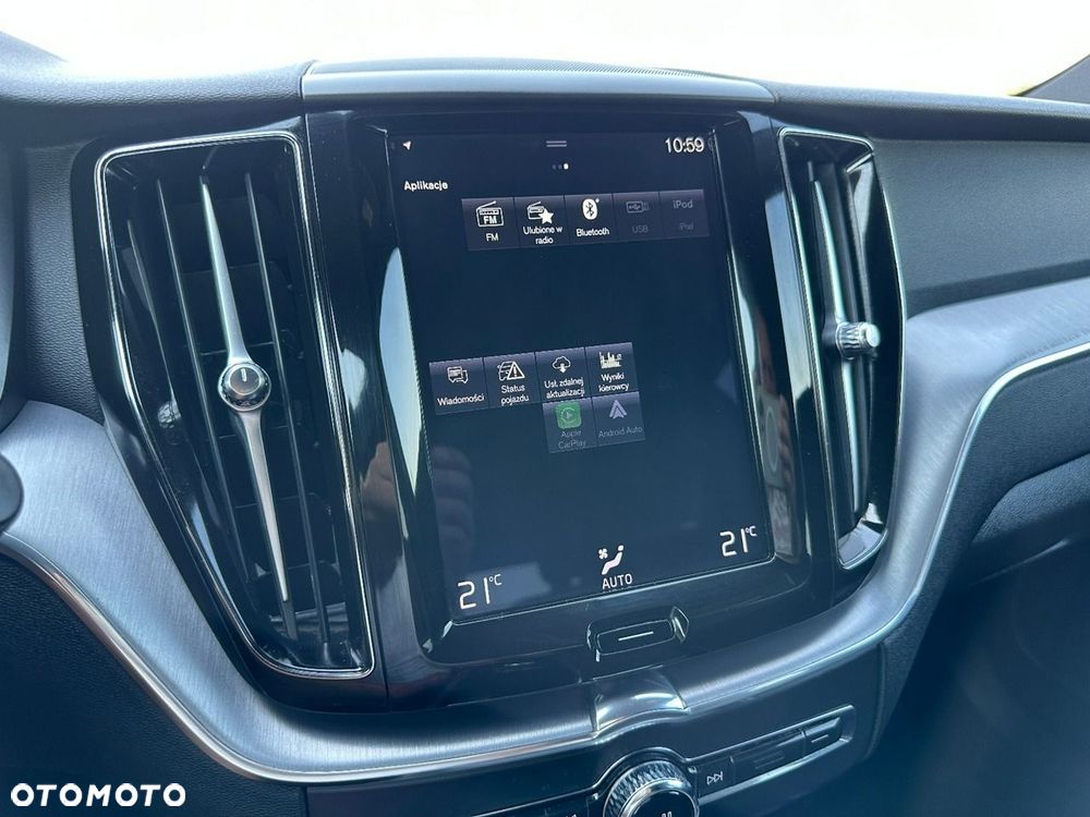 Volvo XC 60 B4 D AWD Geartronic Momentum Pro - 27