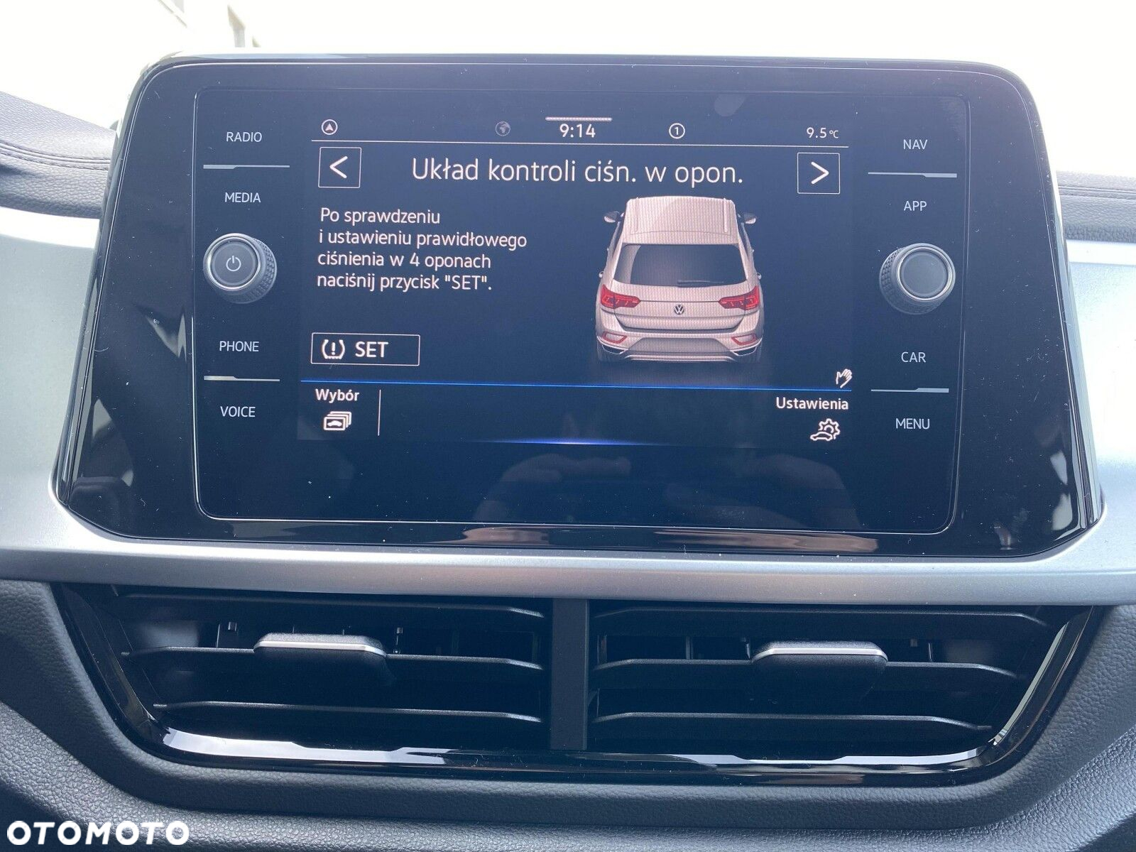 Volkswagen T-Roc - 29