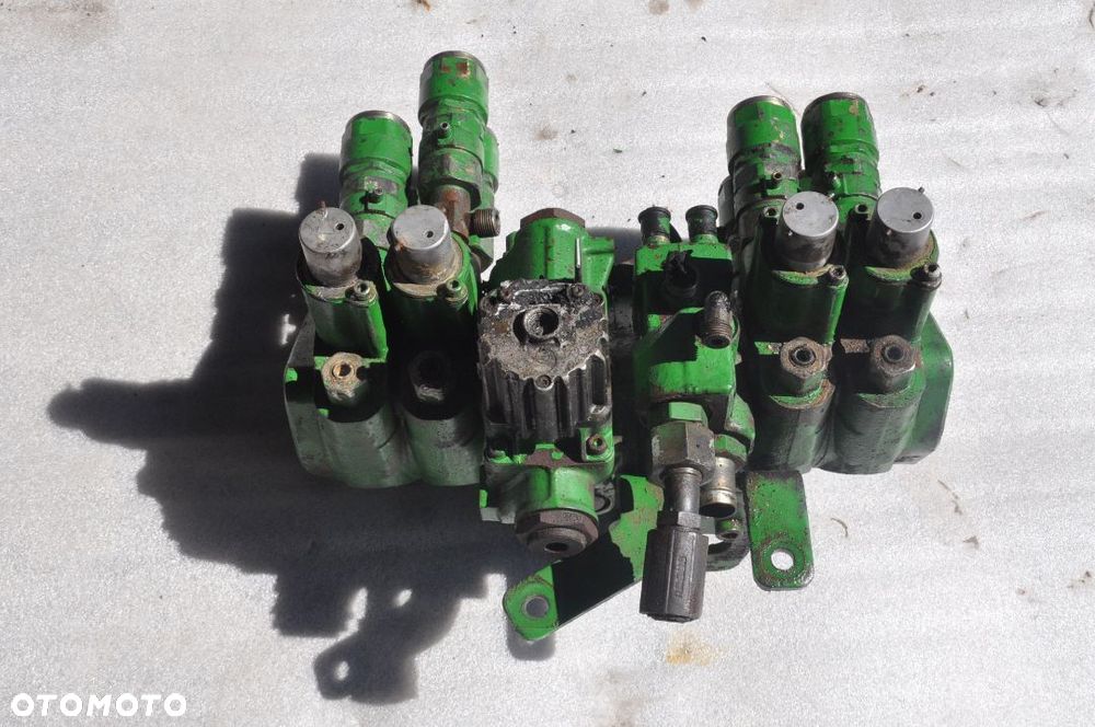 ROZDZIELACZ HYDRAULICZNY SEKCJA ROZDZIELACZA JOHN DEERE 6600/6620 NR AL119642